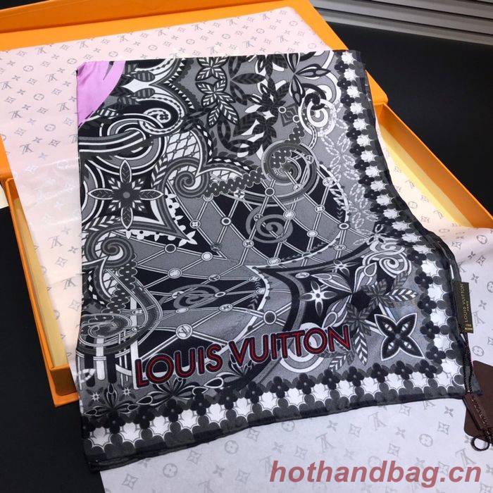 Louis Vuitton Scarf LVS00138